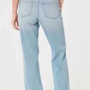 Hollister Ultra High Rise Medium wash dad Jeans